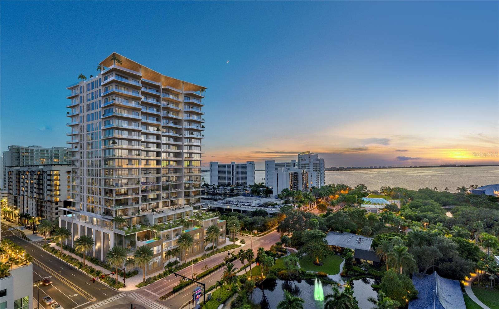 668 Quay Commons Unit 102, Sarasota, FL 34236