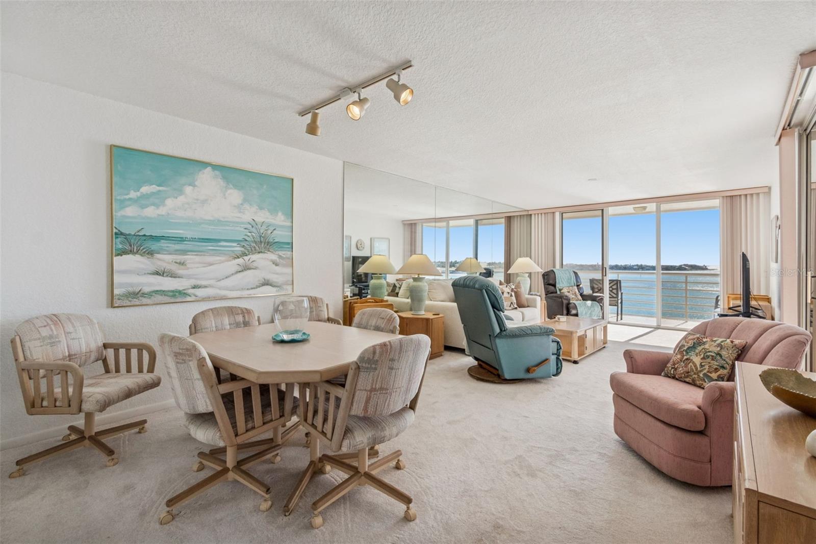 6105 Bahia del Mar Unit 686, St Petersburg, FL 33715