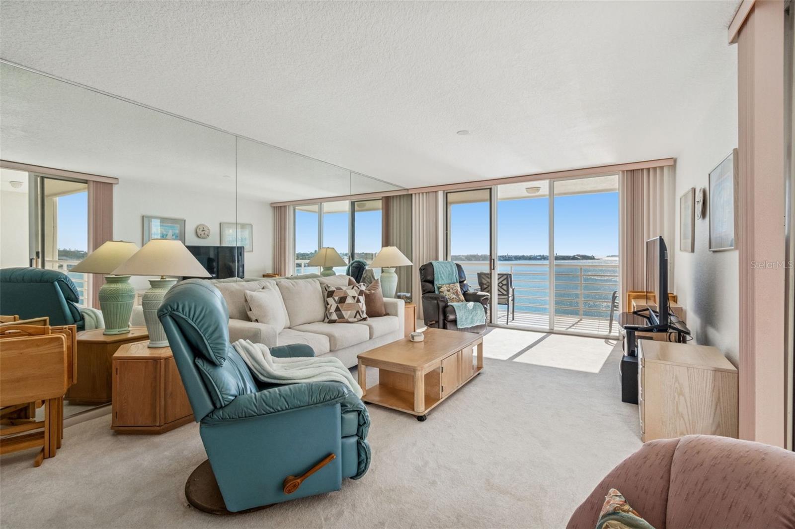 6105 Bahia del Mar Unit 686, St Petersburg, FL 33715