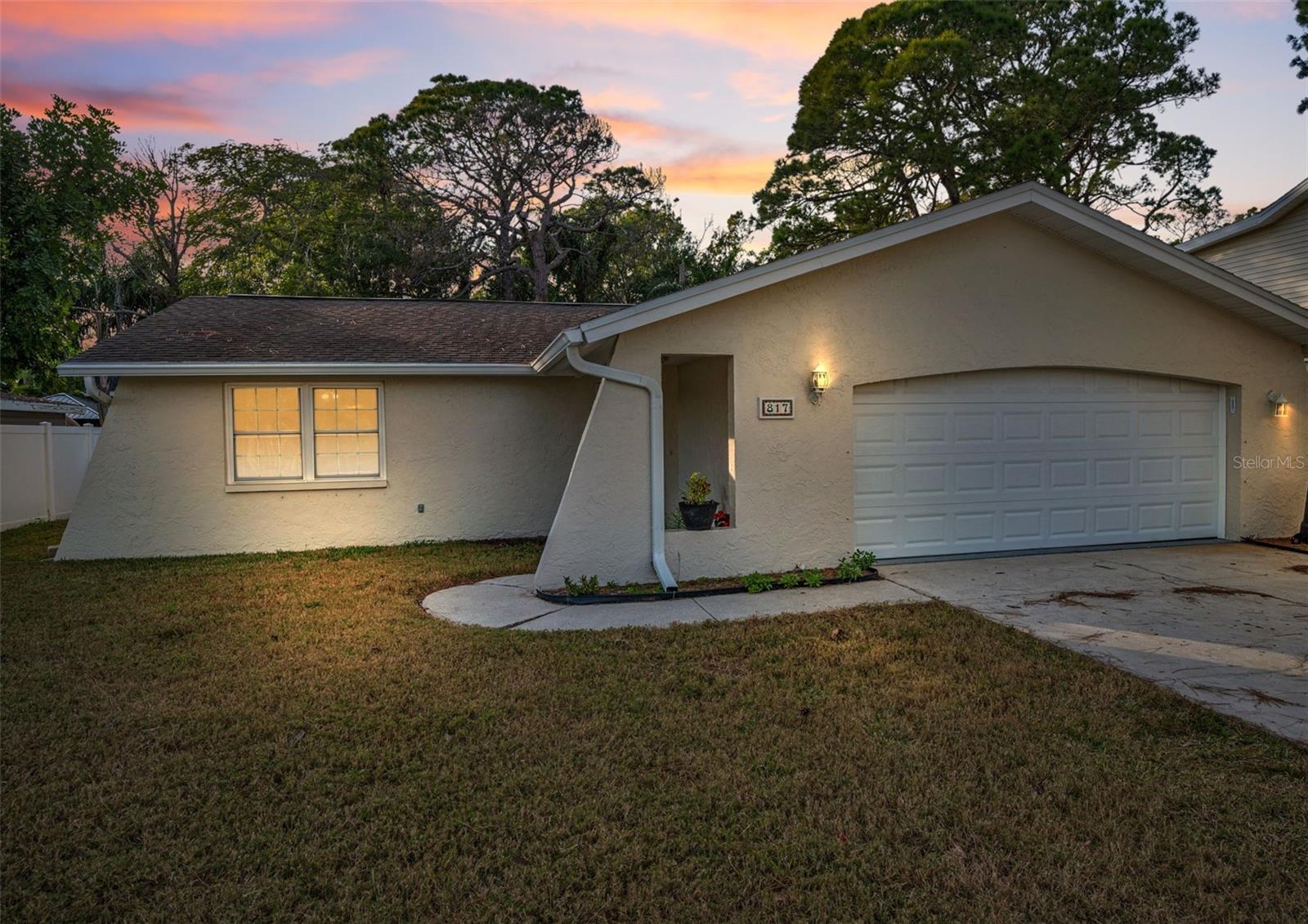817 Riverside, Tarpon Springs, FL 34689