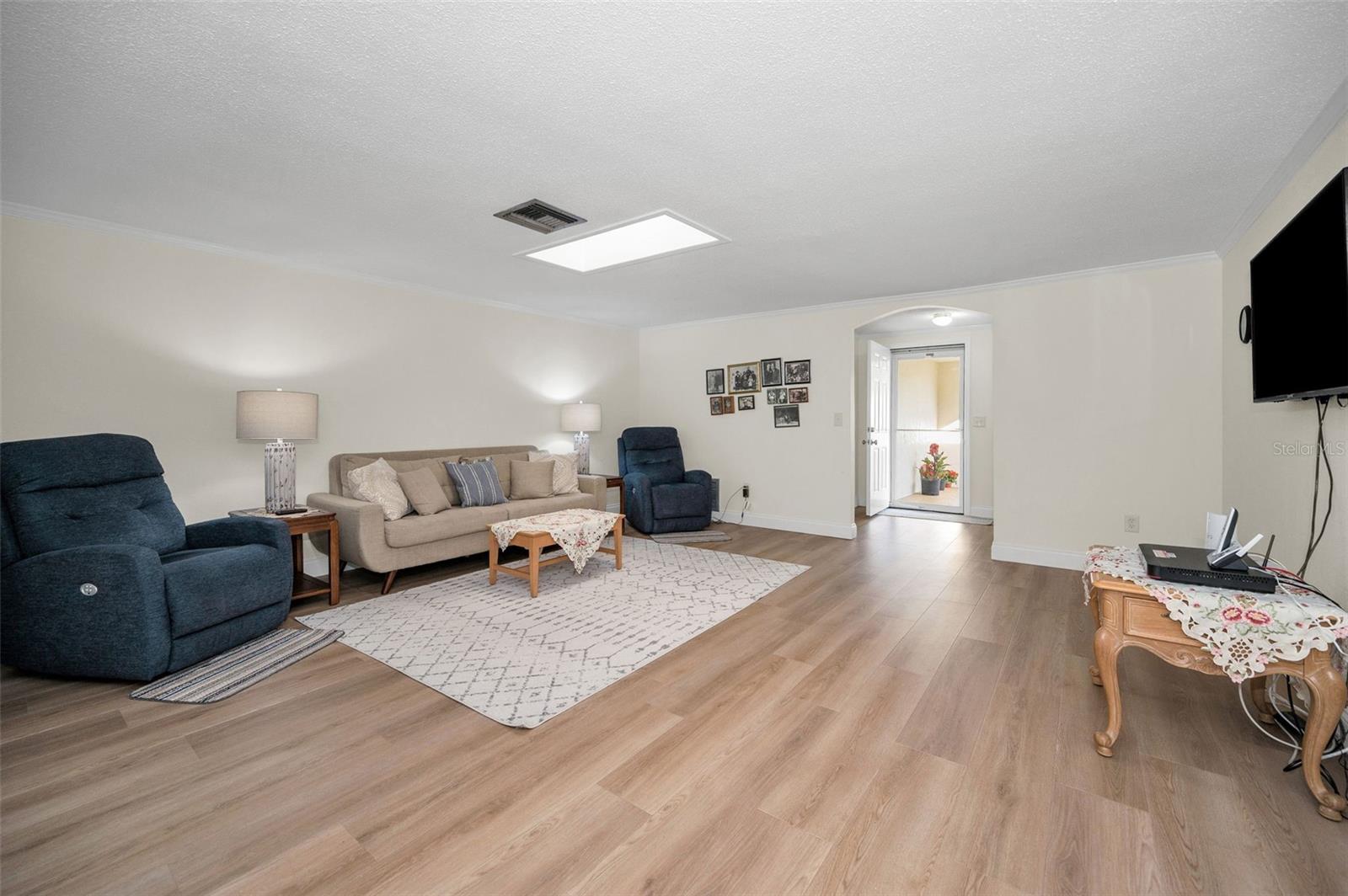 817 Riverside, Tarpon Springs, FL 34689