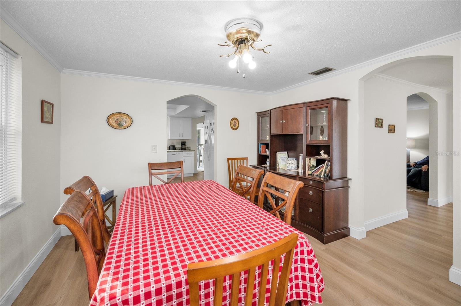 817 Riverside, Tarpon Springs, FL 34689