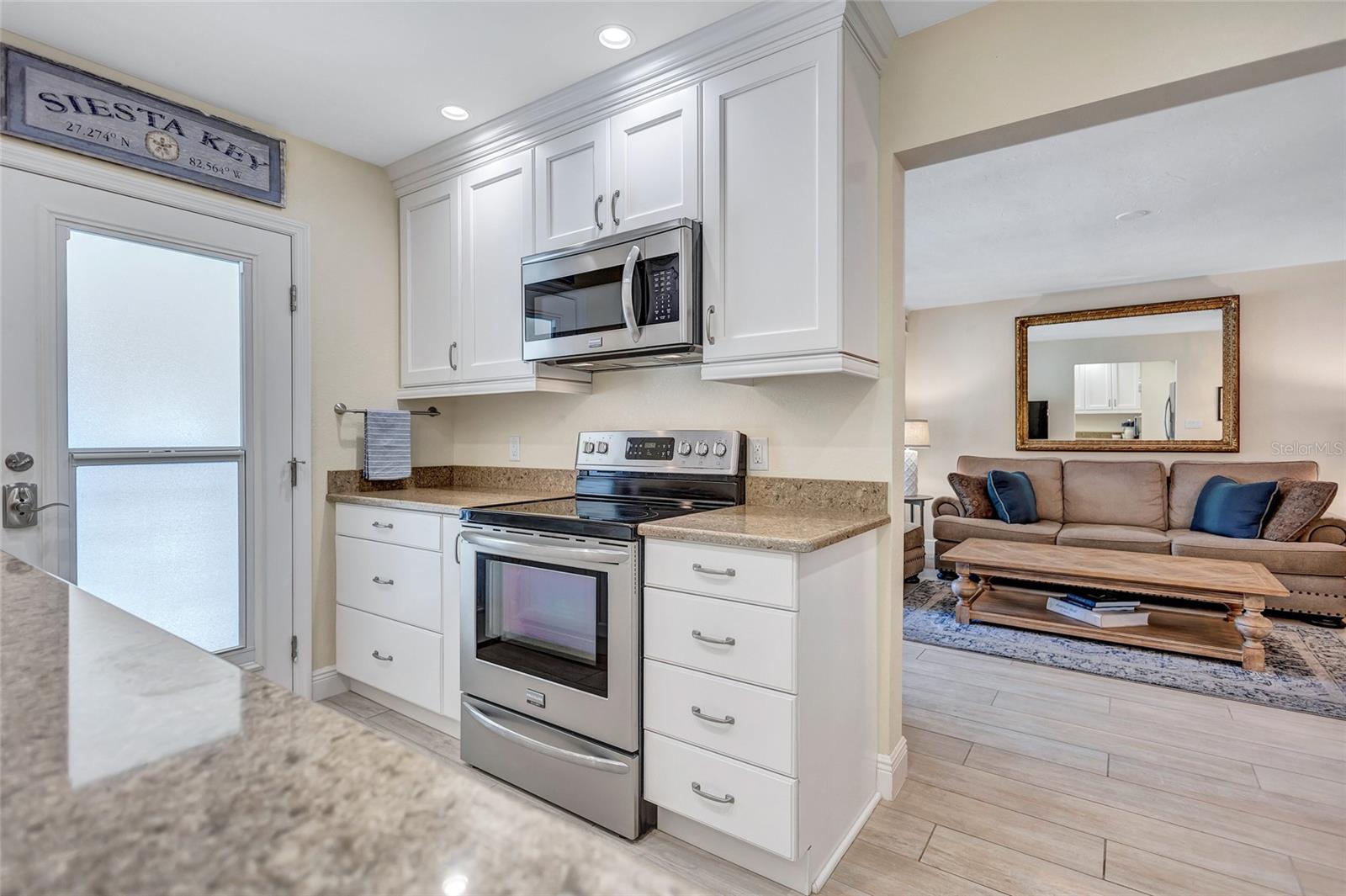 137 Avenida Messina Unit 3, Sarasota, FL 34242