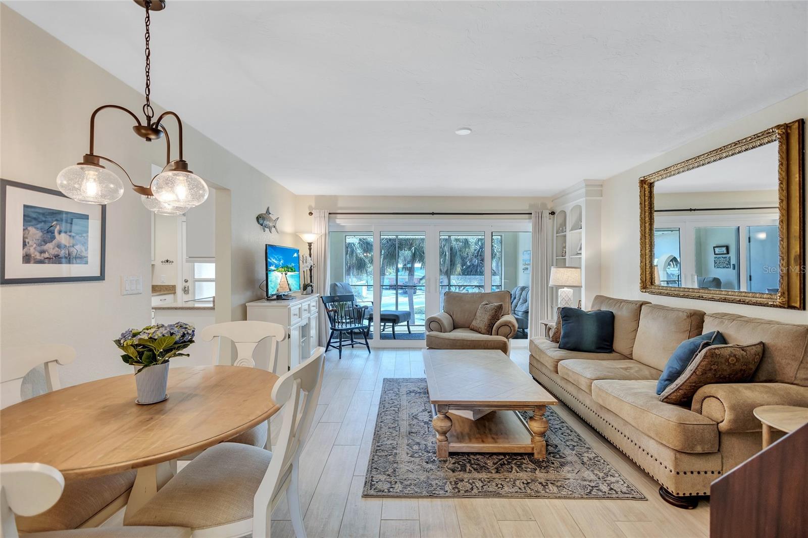 137 Avenida Messina Unit 3, Sarasota, FL 34242