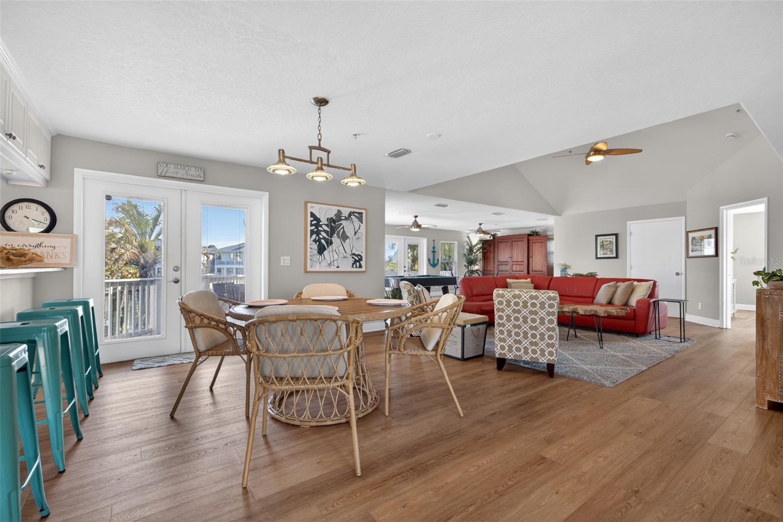 1902 Arrowhead, St Petersburg, FL 33703