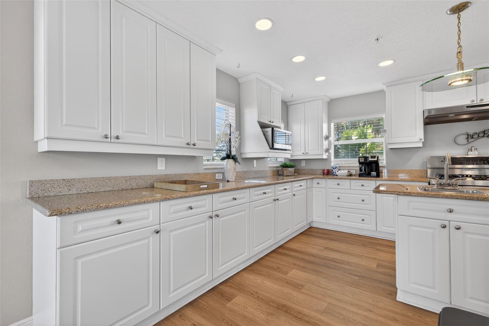 1902 Arrowhead, St Petersburg, FL 33703