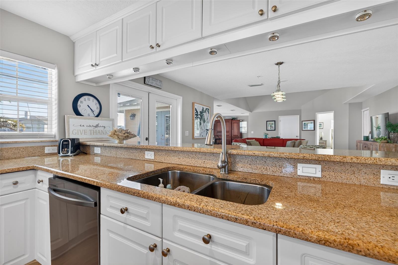1902 Arrowhead, St Petersburg, FL 33703