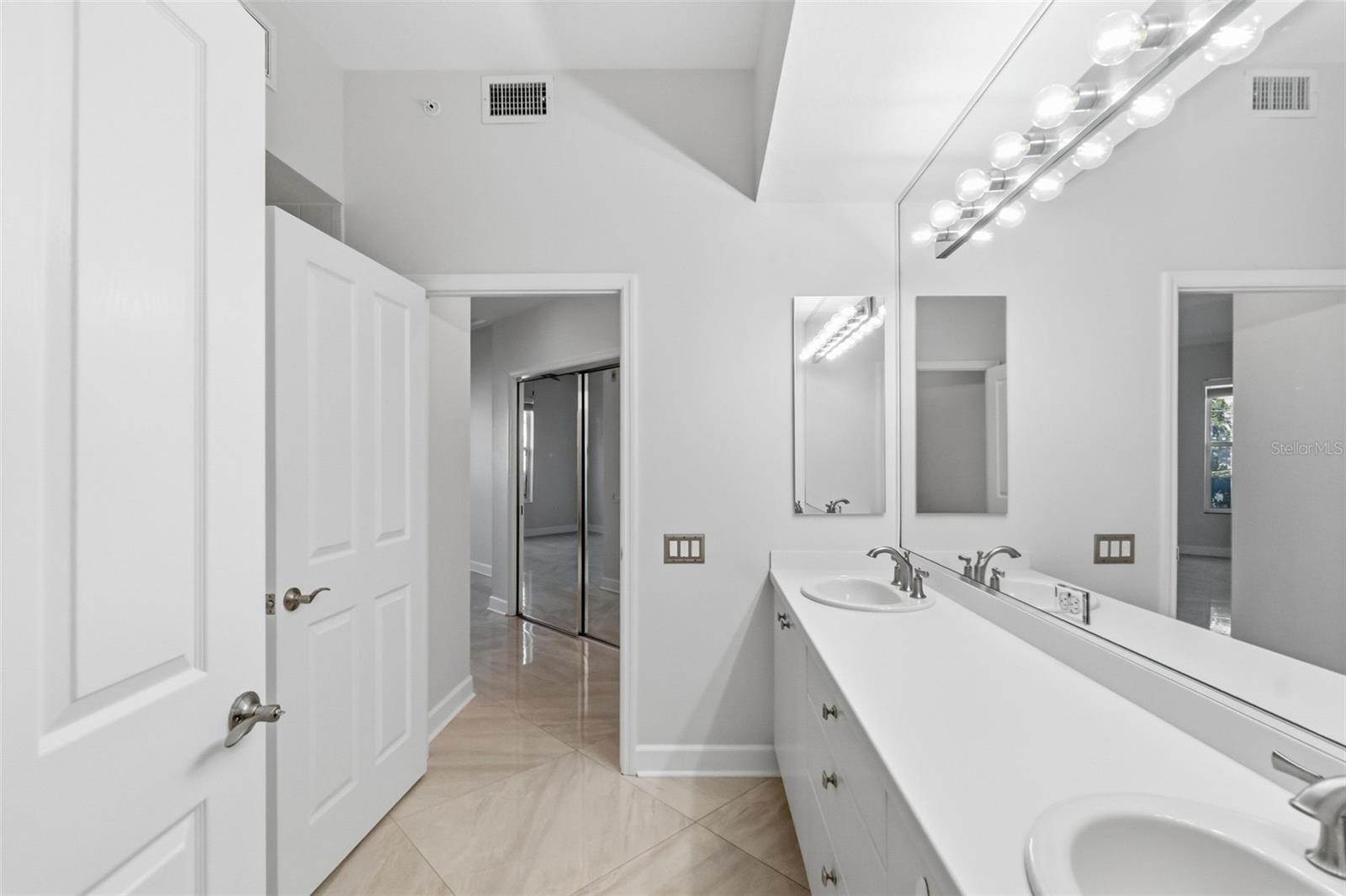 5264 Bouchard Unit 102, Sarasota, FL 34238