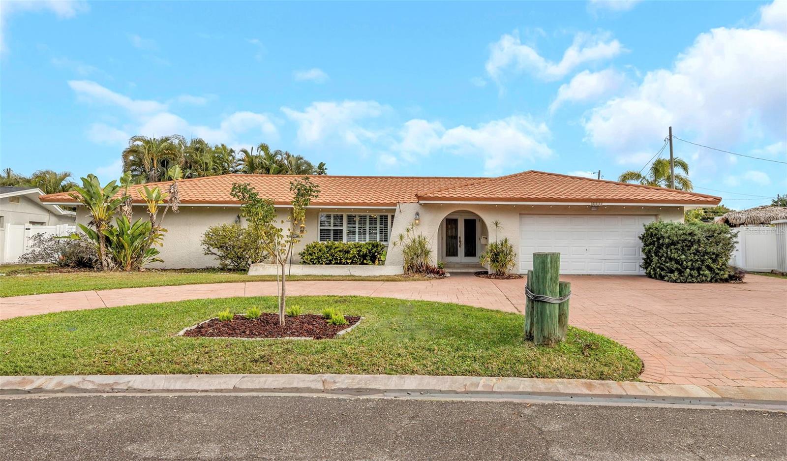 4313 50th, St Petersburg, FL 33711