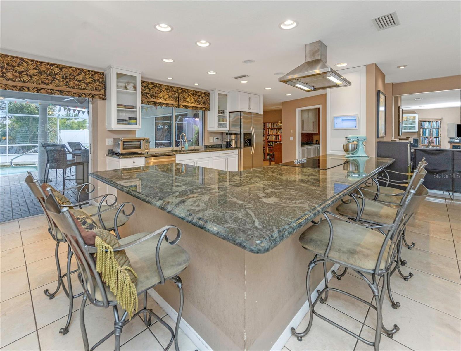 4313 50th, St Petersburg, FL 33711