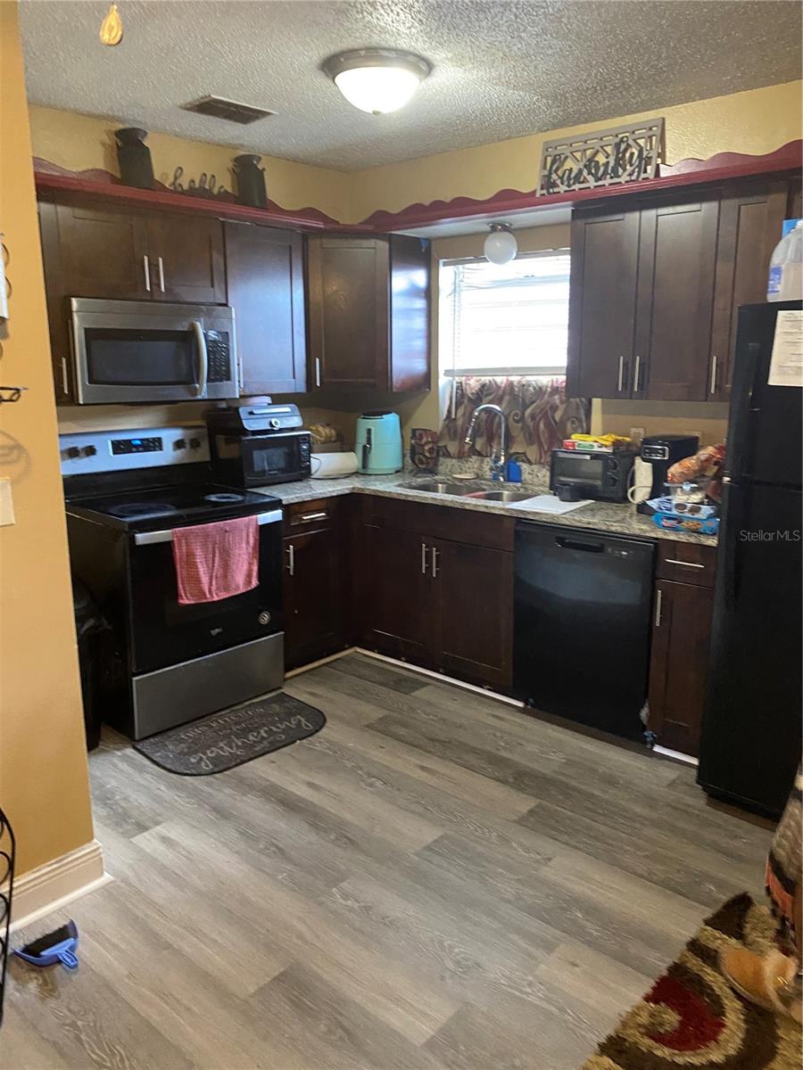 5520 20th, Zephyrhills, FL 33542