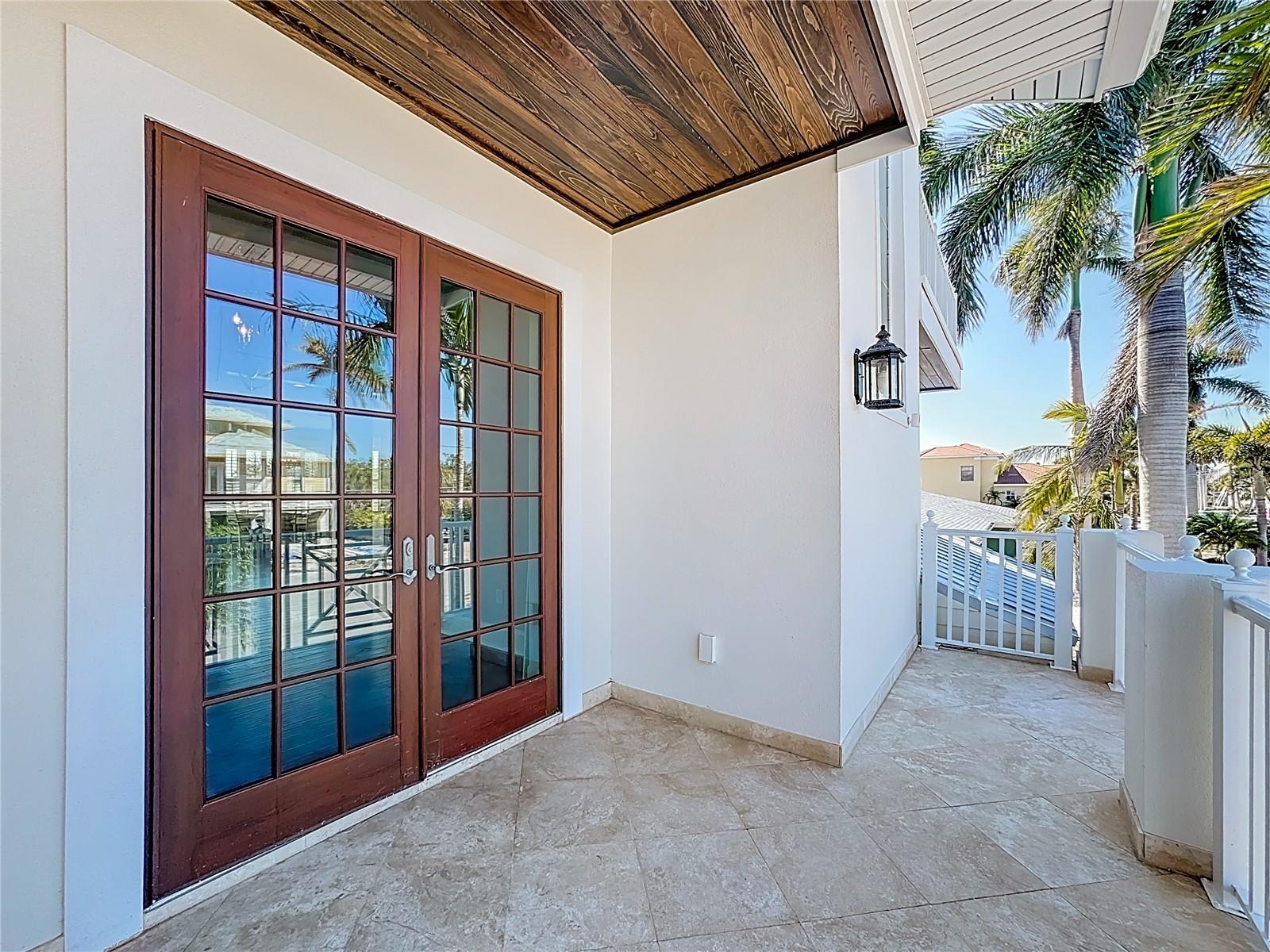 529 77th, Holmes Beach, FL 34217