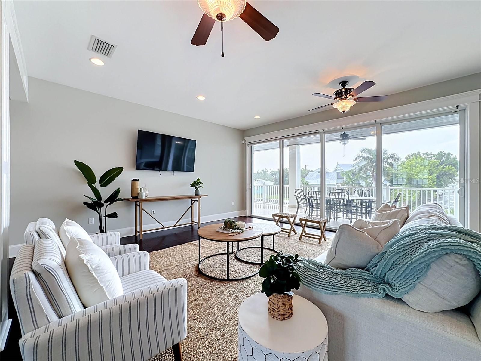 529 77th, Holmes Beach, FL 34217