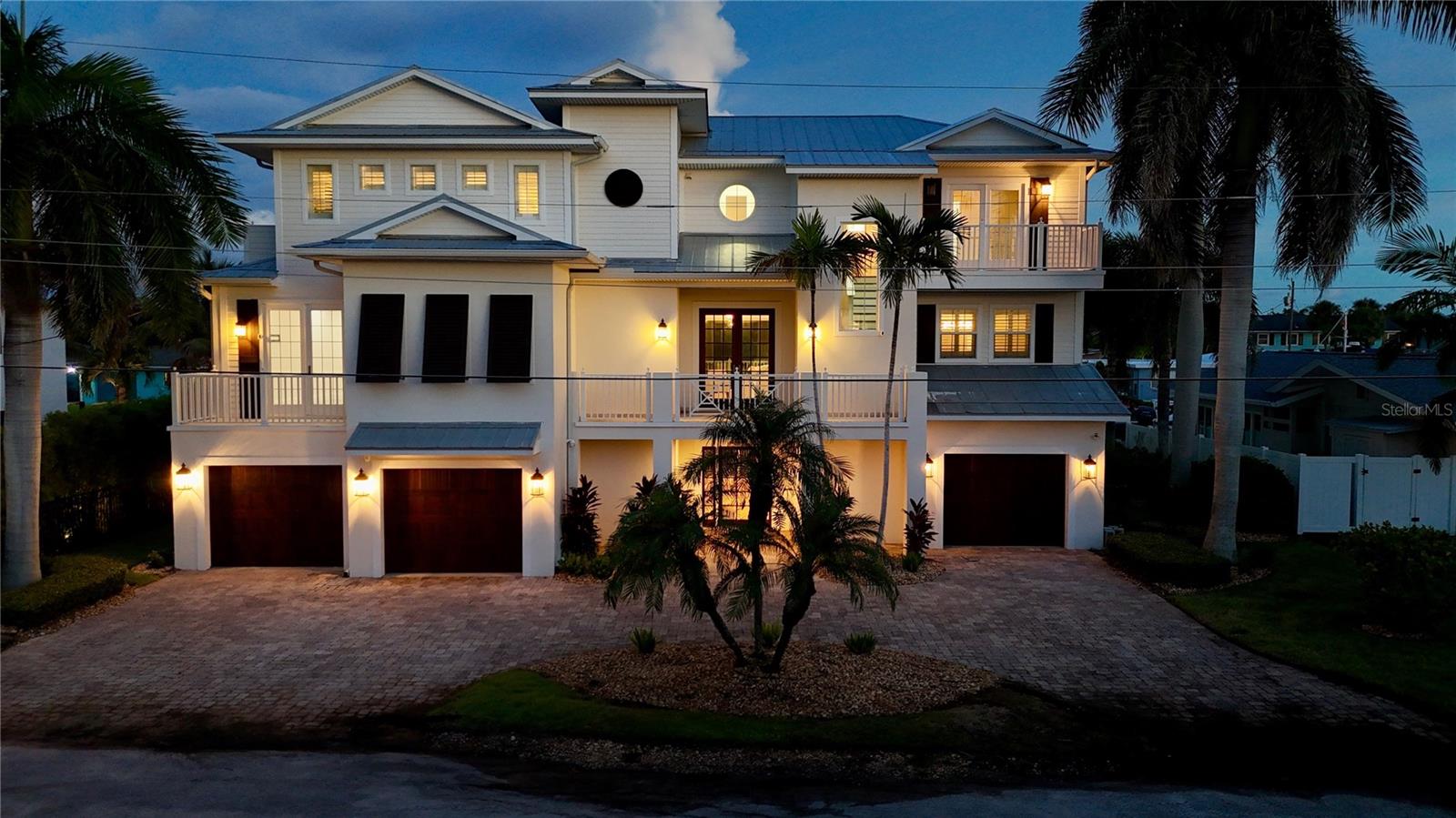 529 77th, Holmes Beach, FL 34217