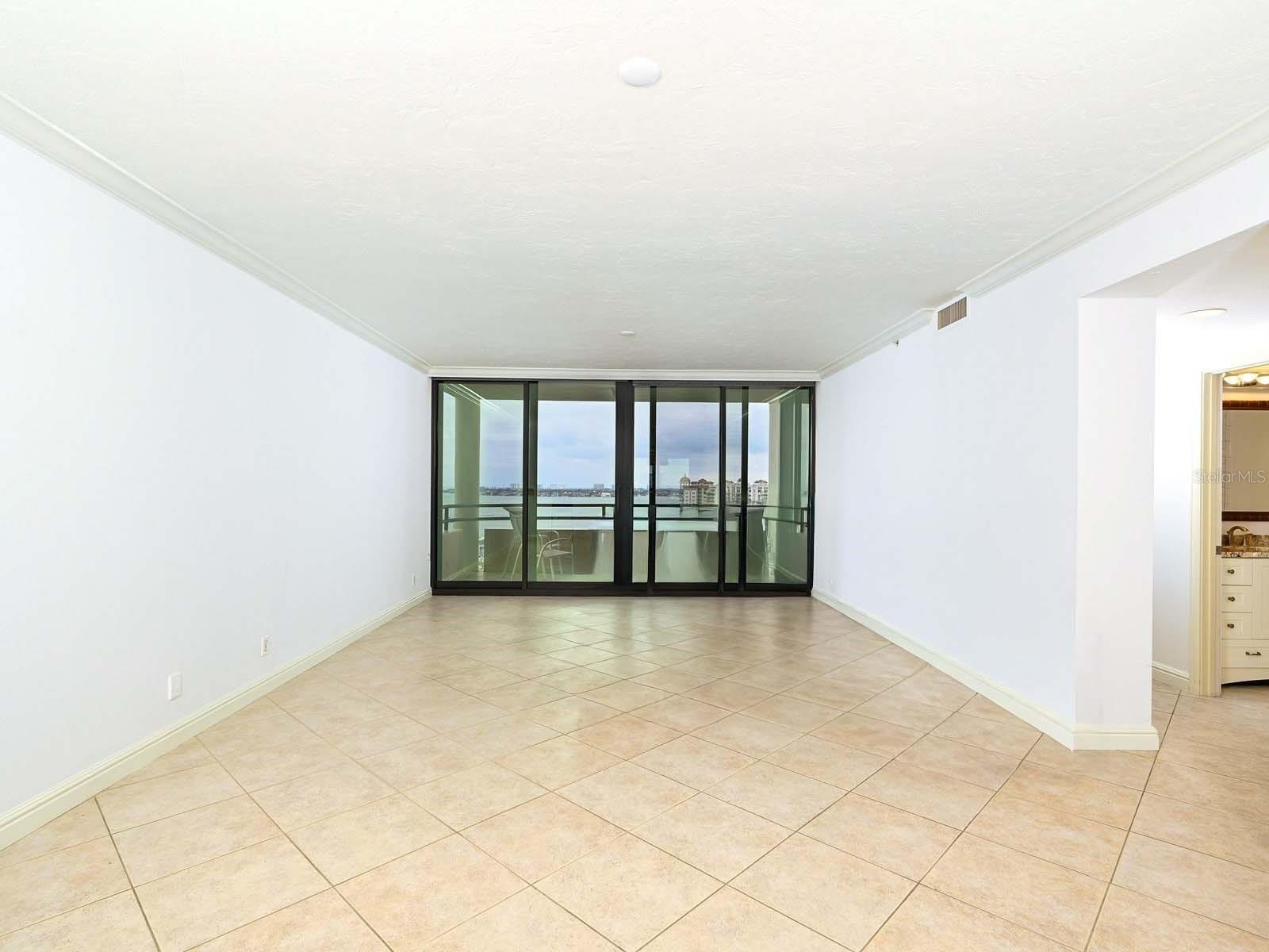 1255 Gulfstream Unit 1106, Sarasota, FL 34236