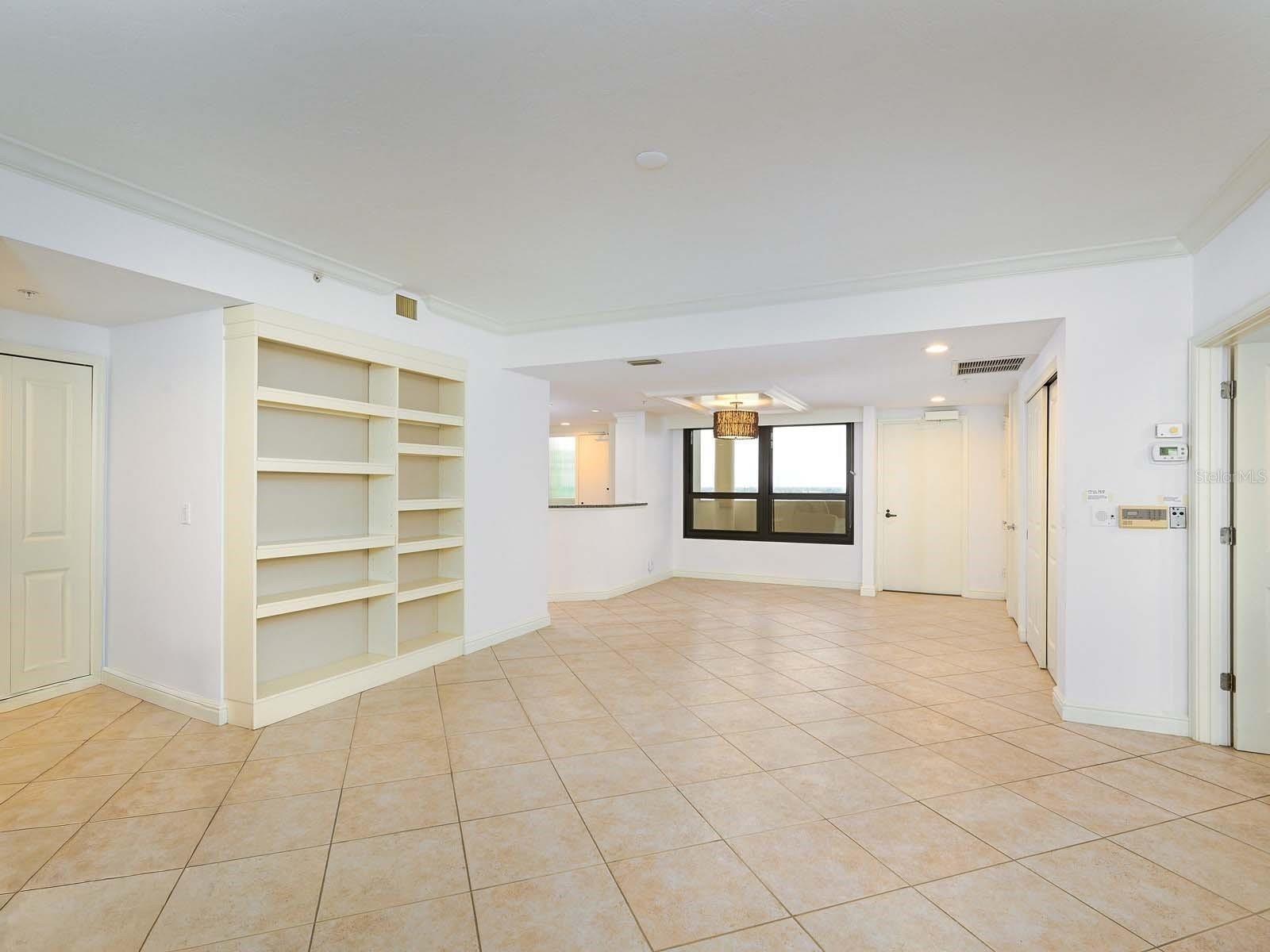 1255 Gulfstream Unit 1106, Sarasota, FL 34236