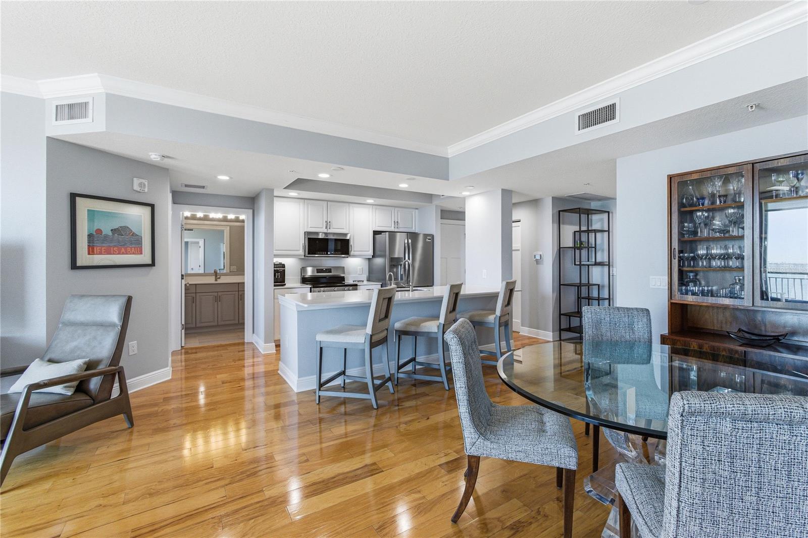 800 Tamiami Unit 1203, Sarasota, FL 34236