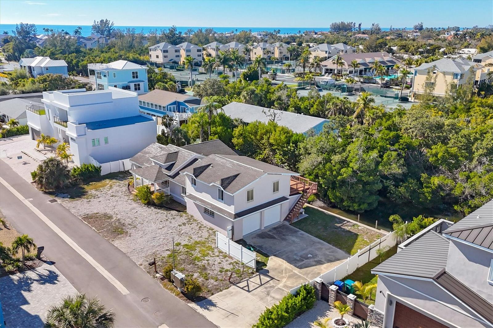 651 Jungle Queen, Longboat Key, FL 34228