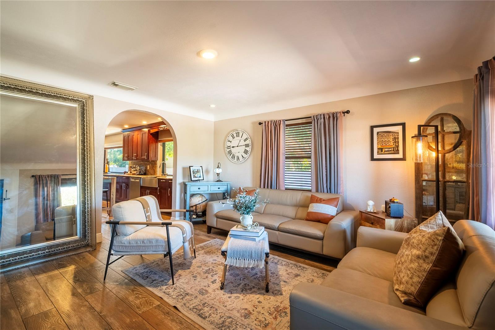 2300 37th, St Petersburg, FL 33713