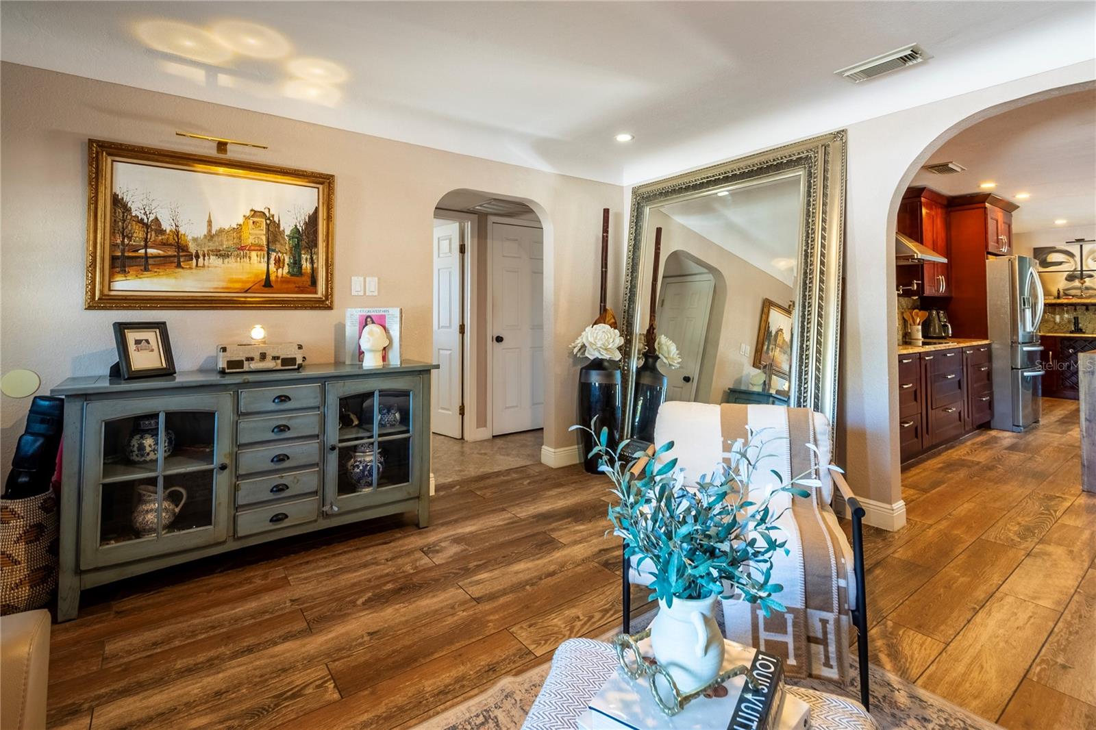 2300 37th, St Petersburg, FL 33713