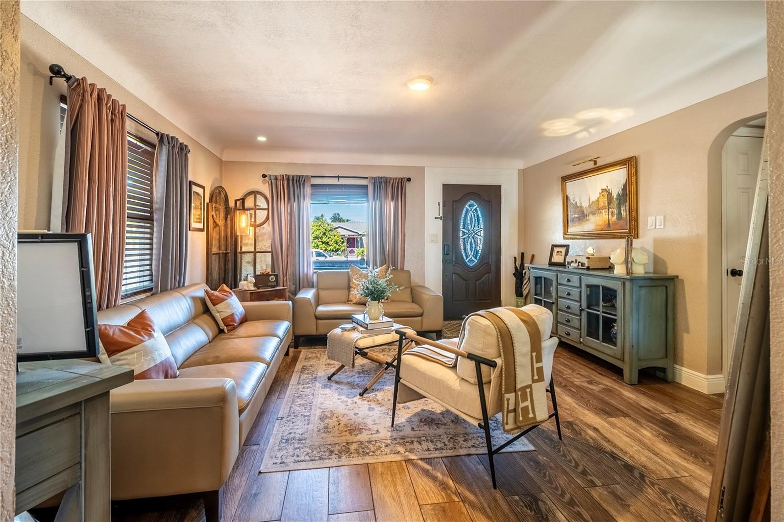 2300 37th, St Petersburg, FL 33713