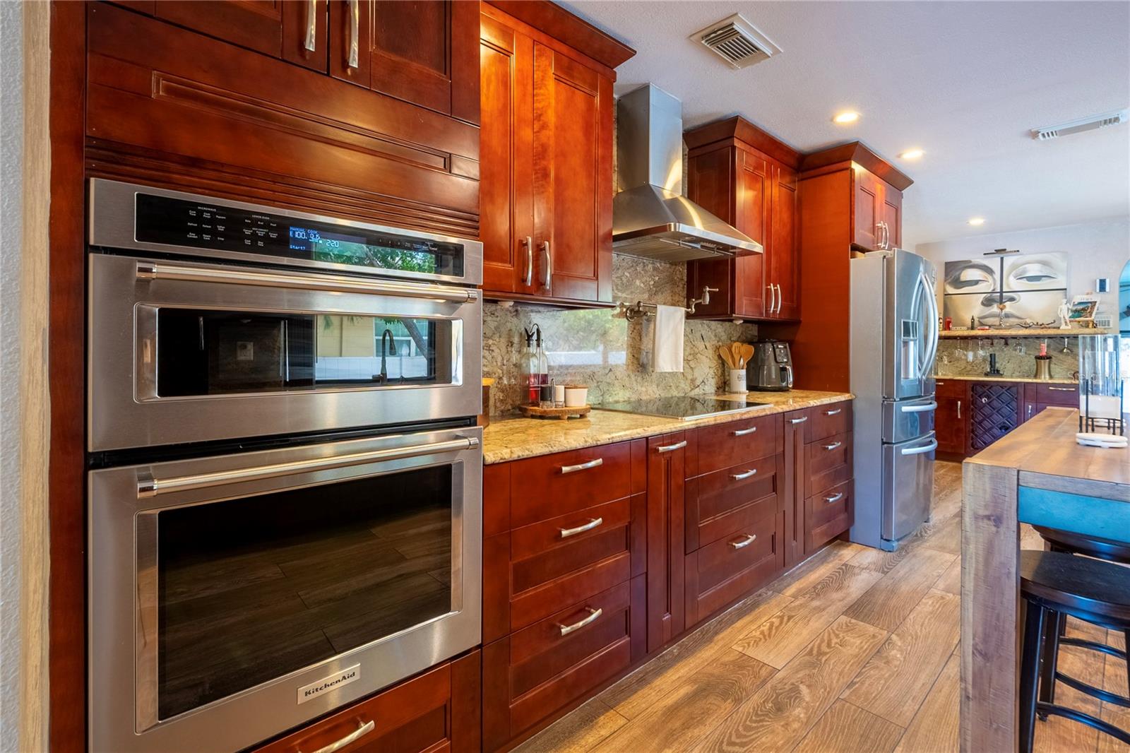 2300 37th, St Petersburg, FL 33713