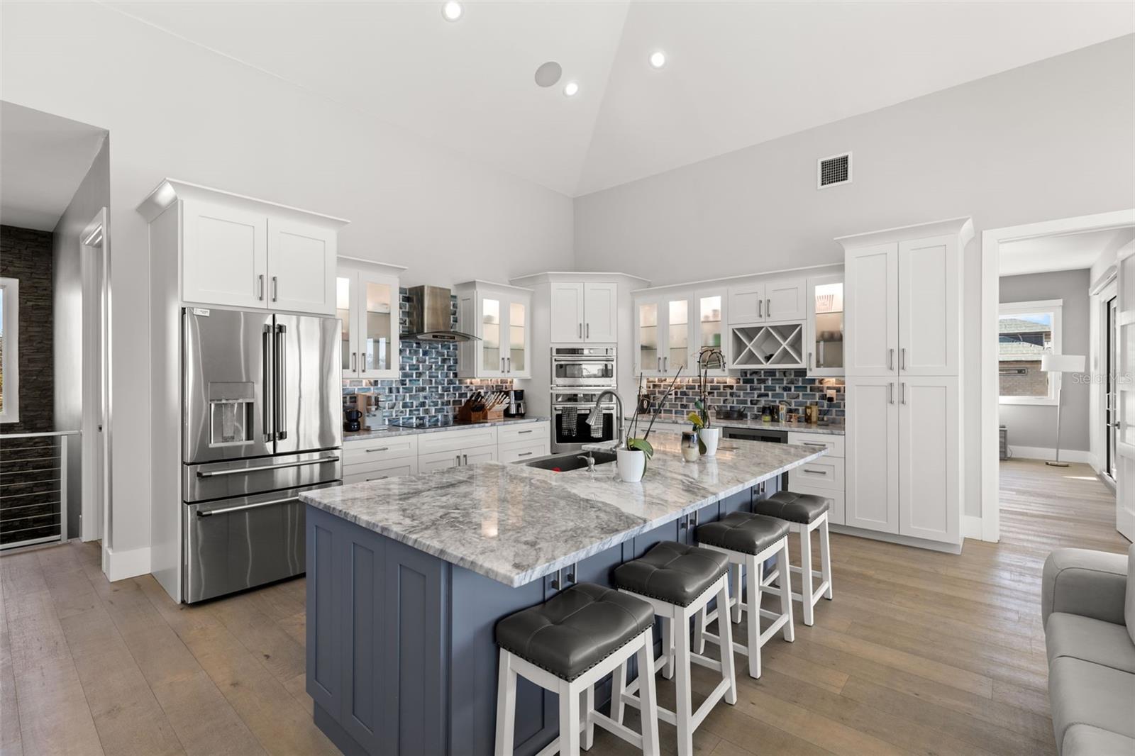 7966 1st, St Petersburg, FL 33707