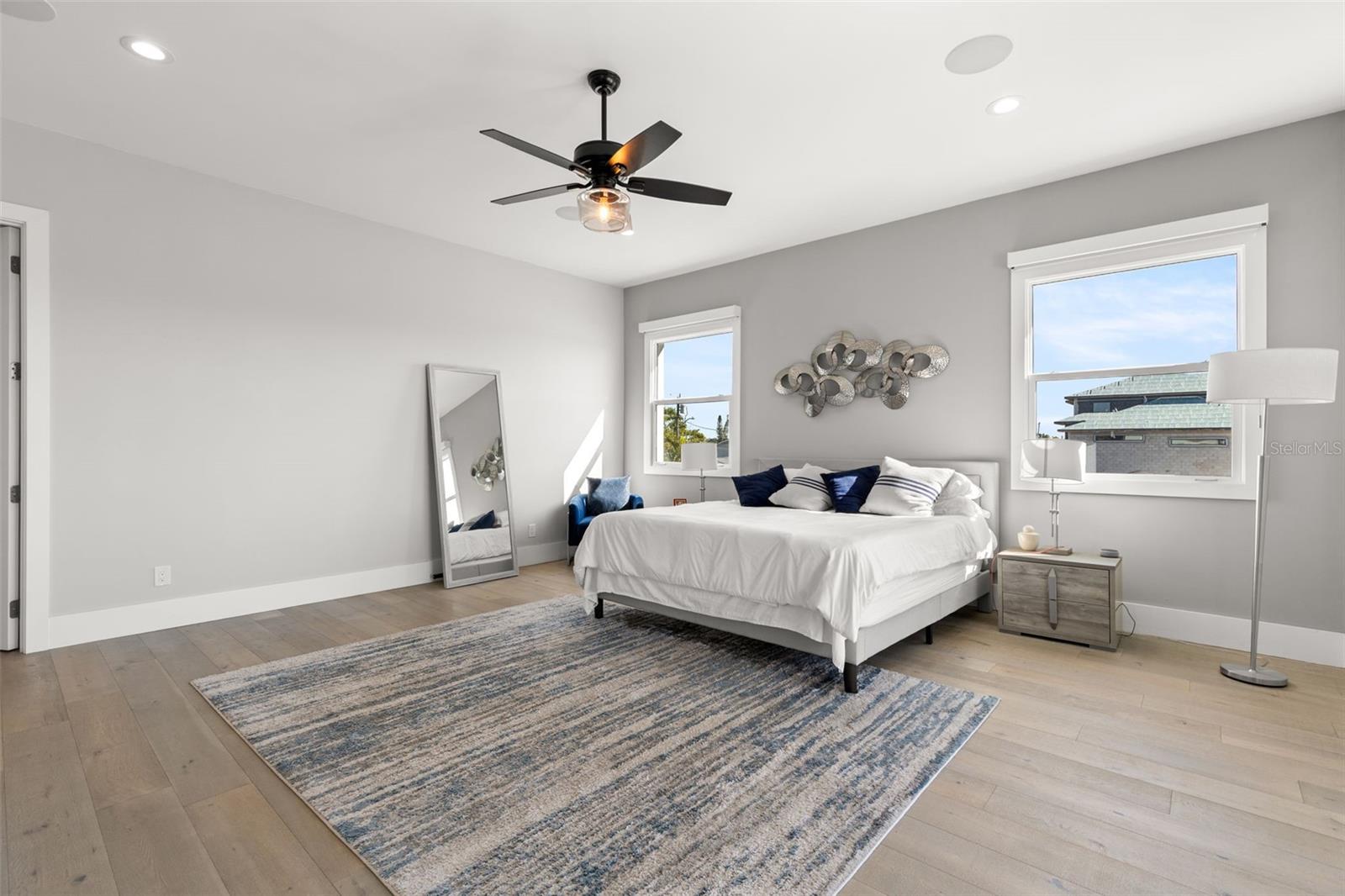 7966 1st, St Petersburg, FL 33707