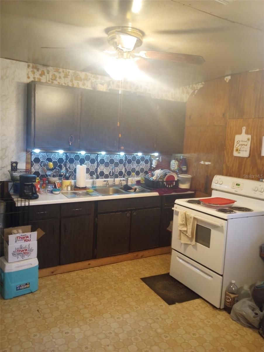 14016 N. Hwy 301, Thonotosassa, FL 33592