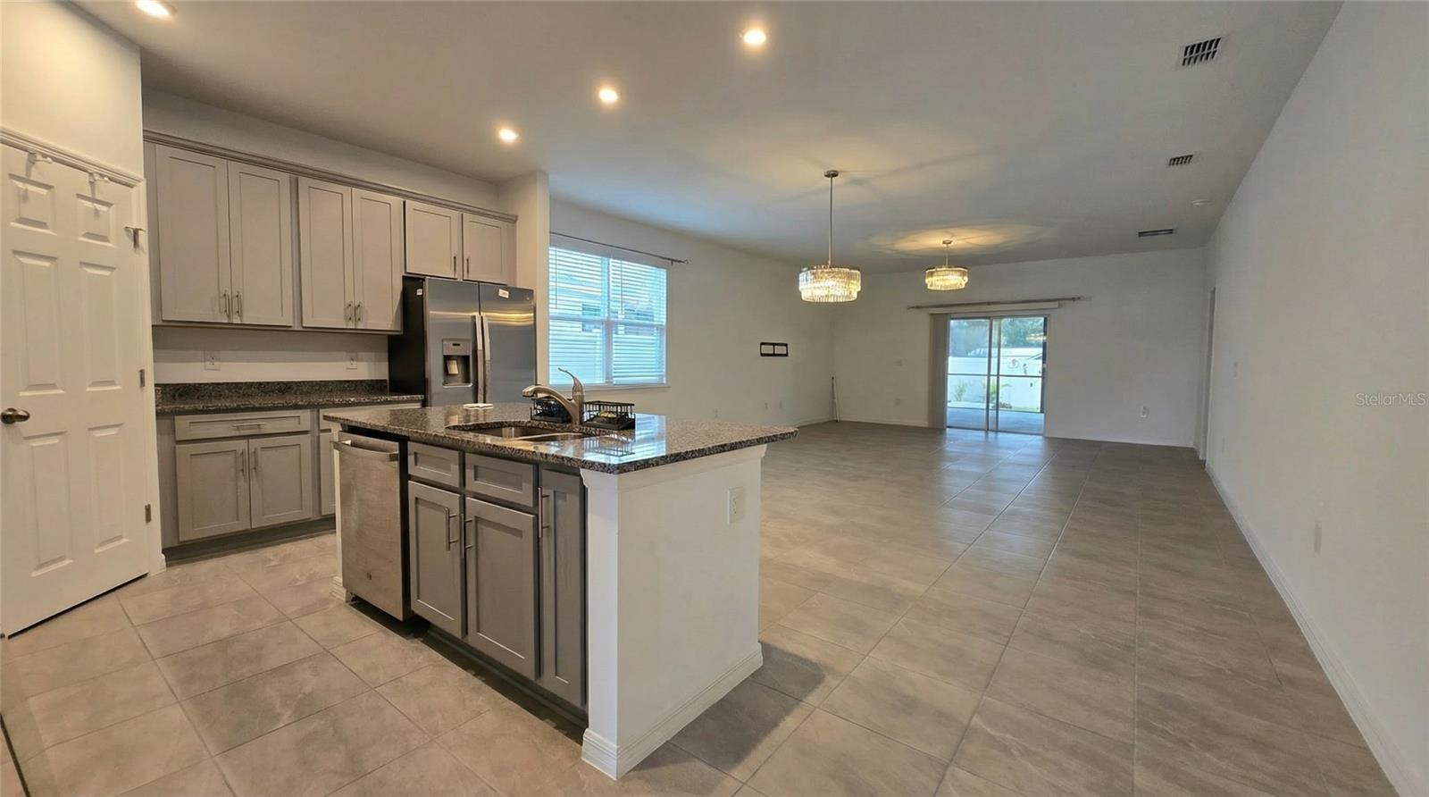 693 Crown Rose, Eagle Lake, FL 33839