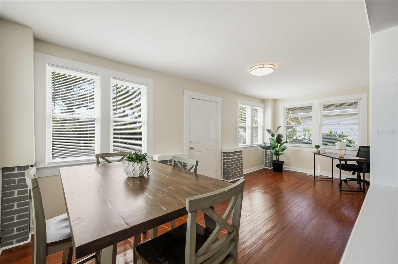 2710 3rd, Bradenton, FL 34205