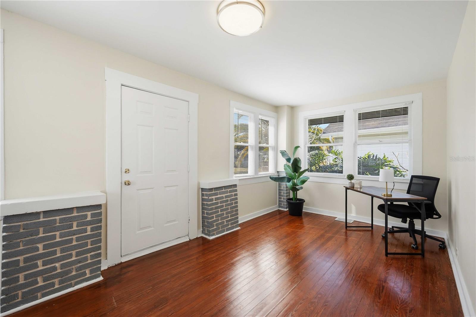 2710 3rd, Bradenton, FL 34205