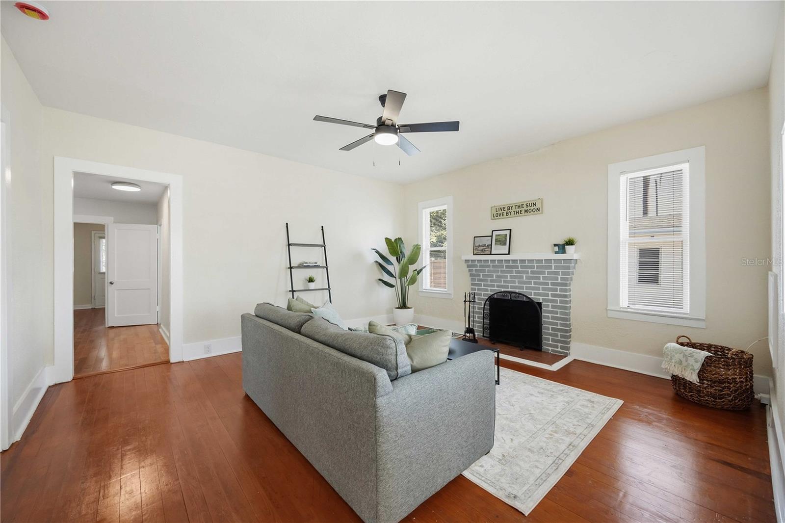 2710 3rd, Bradenton, FL 34205