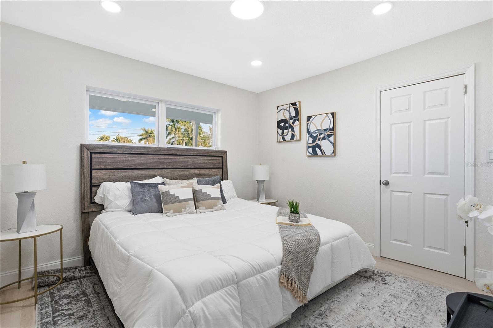 214 45th, St Petersburg, FL 33703