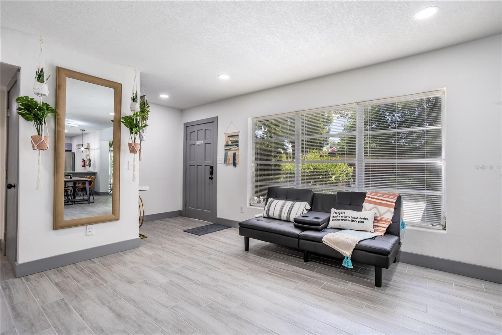 1213 Corbett, Orlando, FL 32806