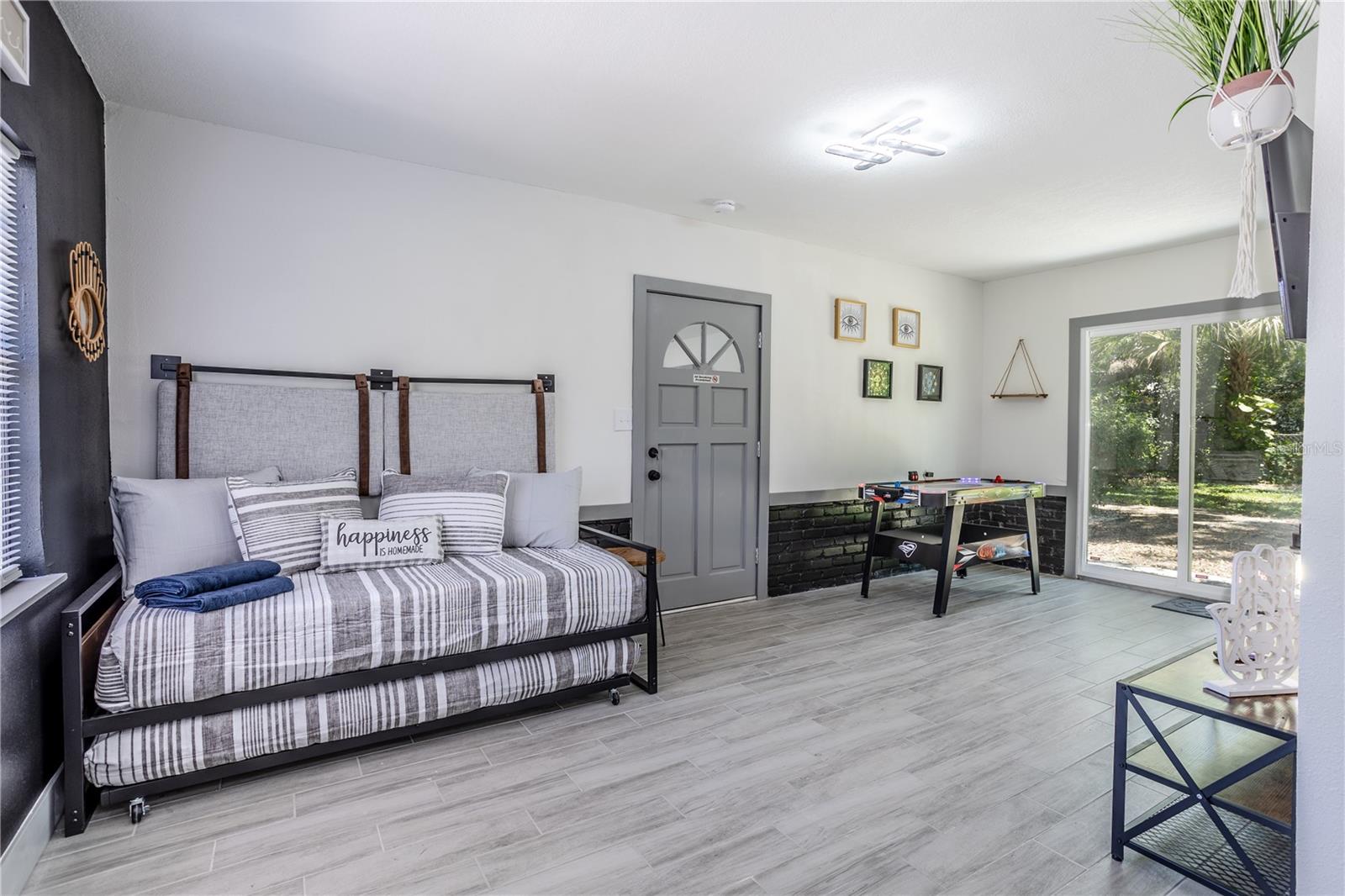 1213 Corbett, Orlando, FL 32806