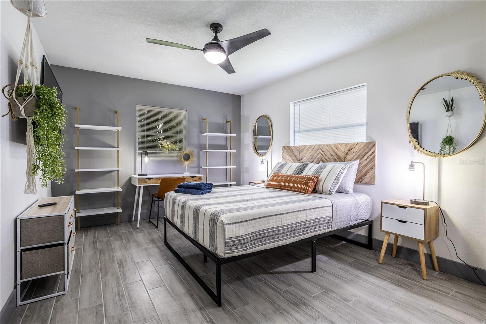1213 Corbett, Orlando, FL 32806