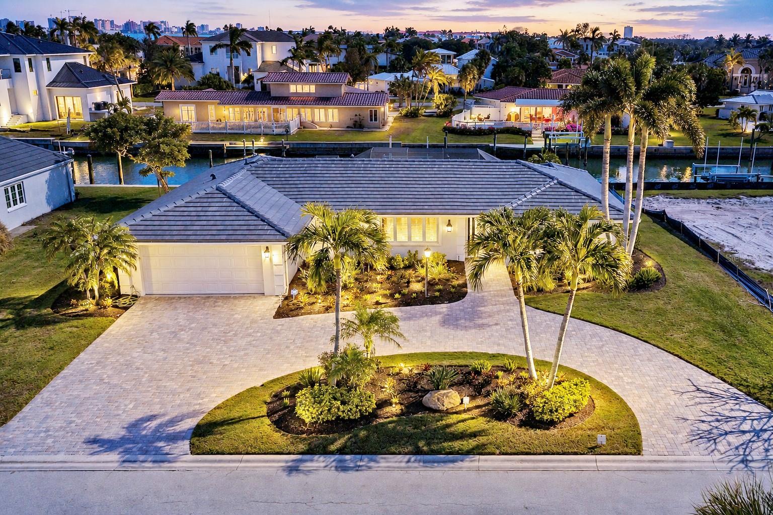 548 Gunwale, Longboat Key, FL 34228
