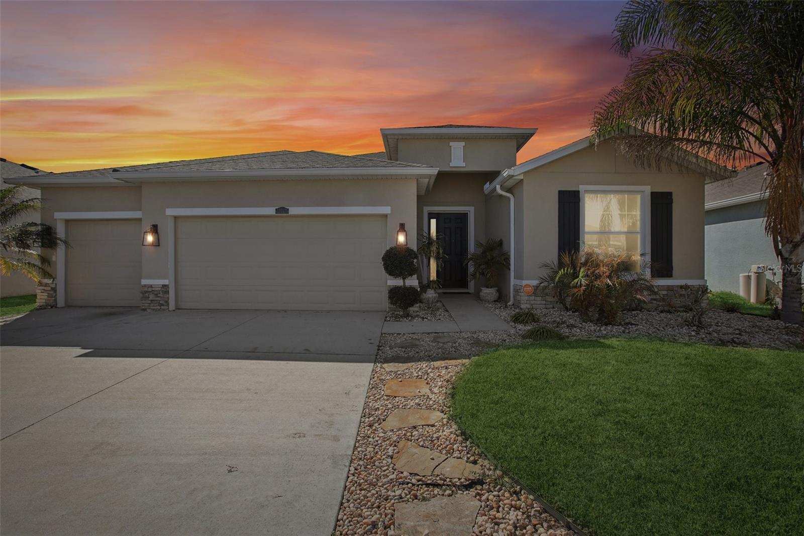 10747 Laxer Cay, San Antonio, FL 33576