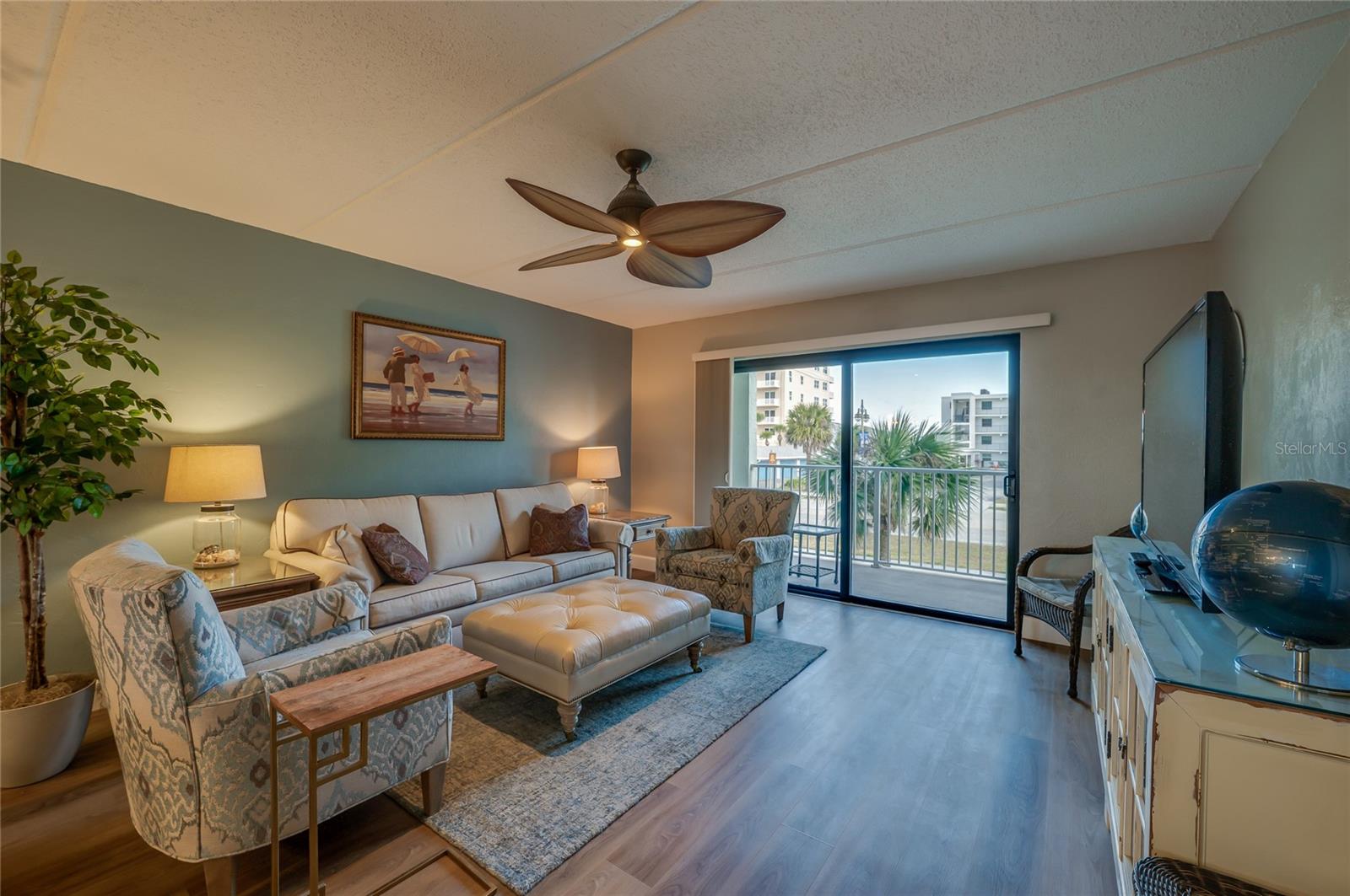 3800 Atlantic Unit 207, Daytona Beach, FL 32118
