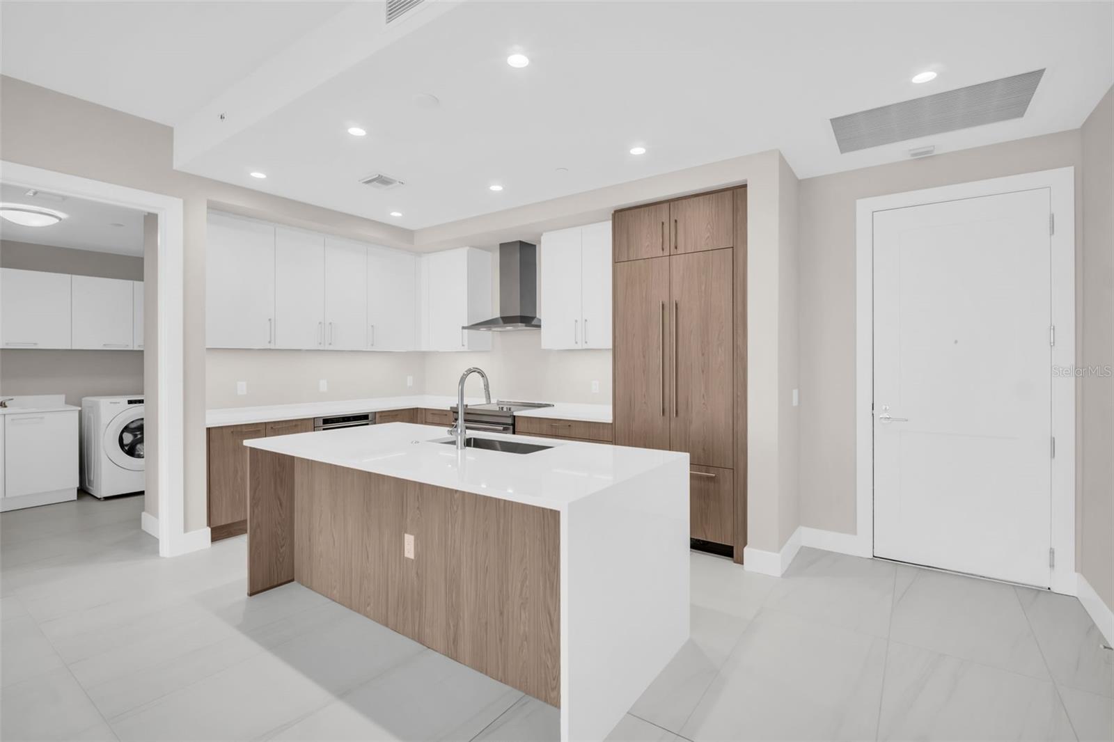 275 1st Unit 2708, St Petersburg, FL 33701