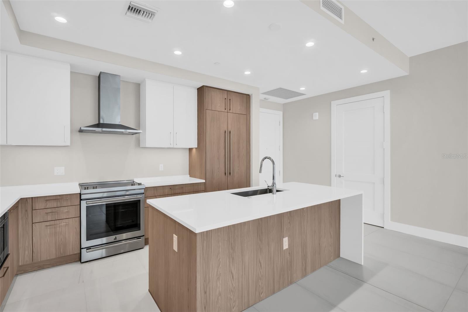 275 1st Unit 2708, St Petersburg, FL 33701