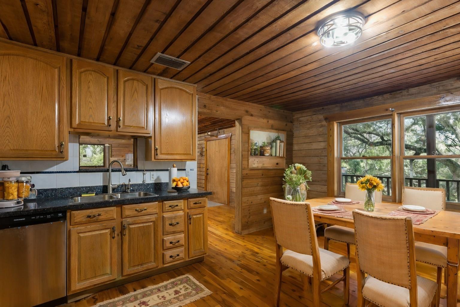 6892 Swain, Sorrento, FL 32776