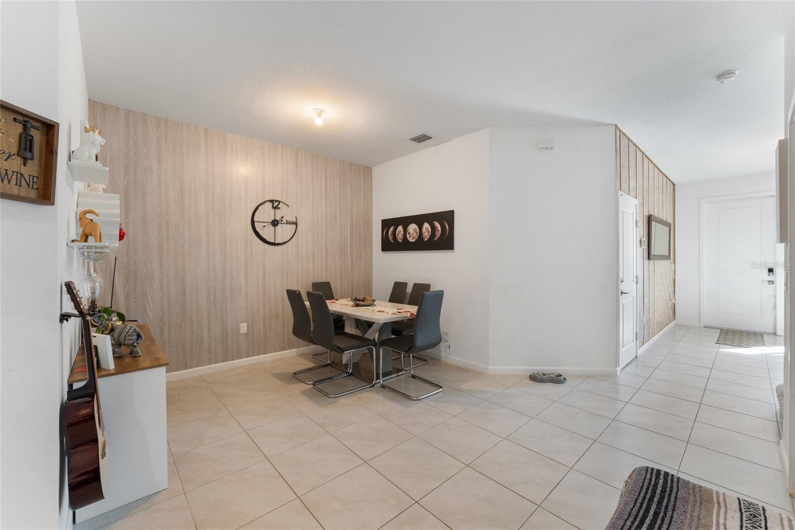 1061 208th, Miami, FL 33169