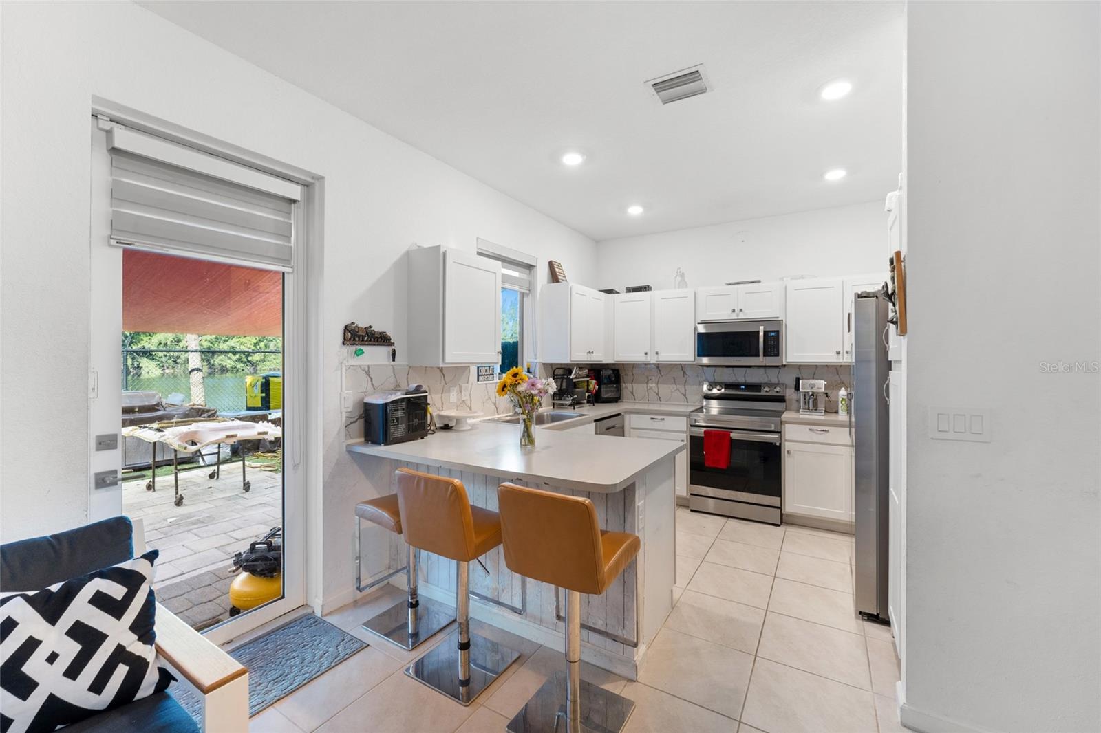 1061 208th, Miami, FL 33169