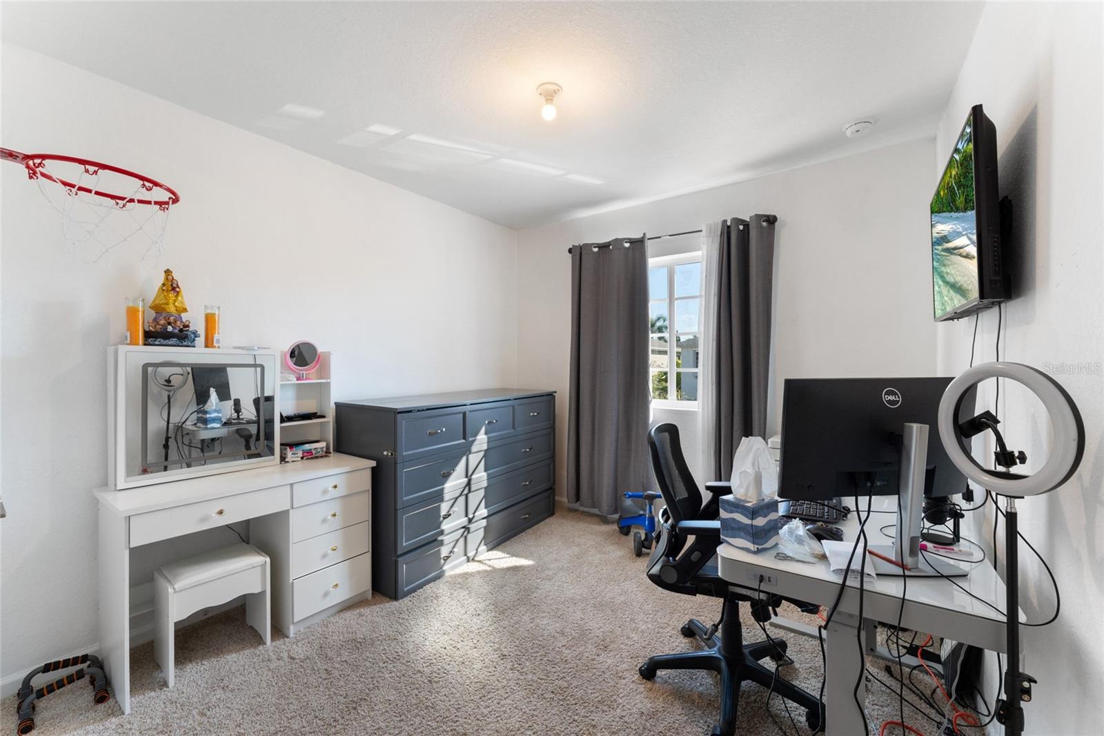 1061 208th, Miami, FL 33169