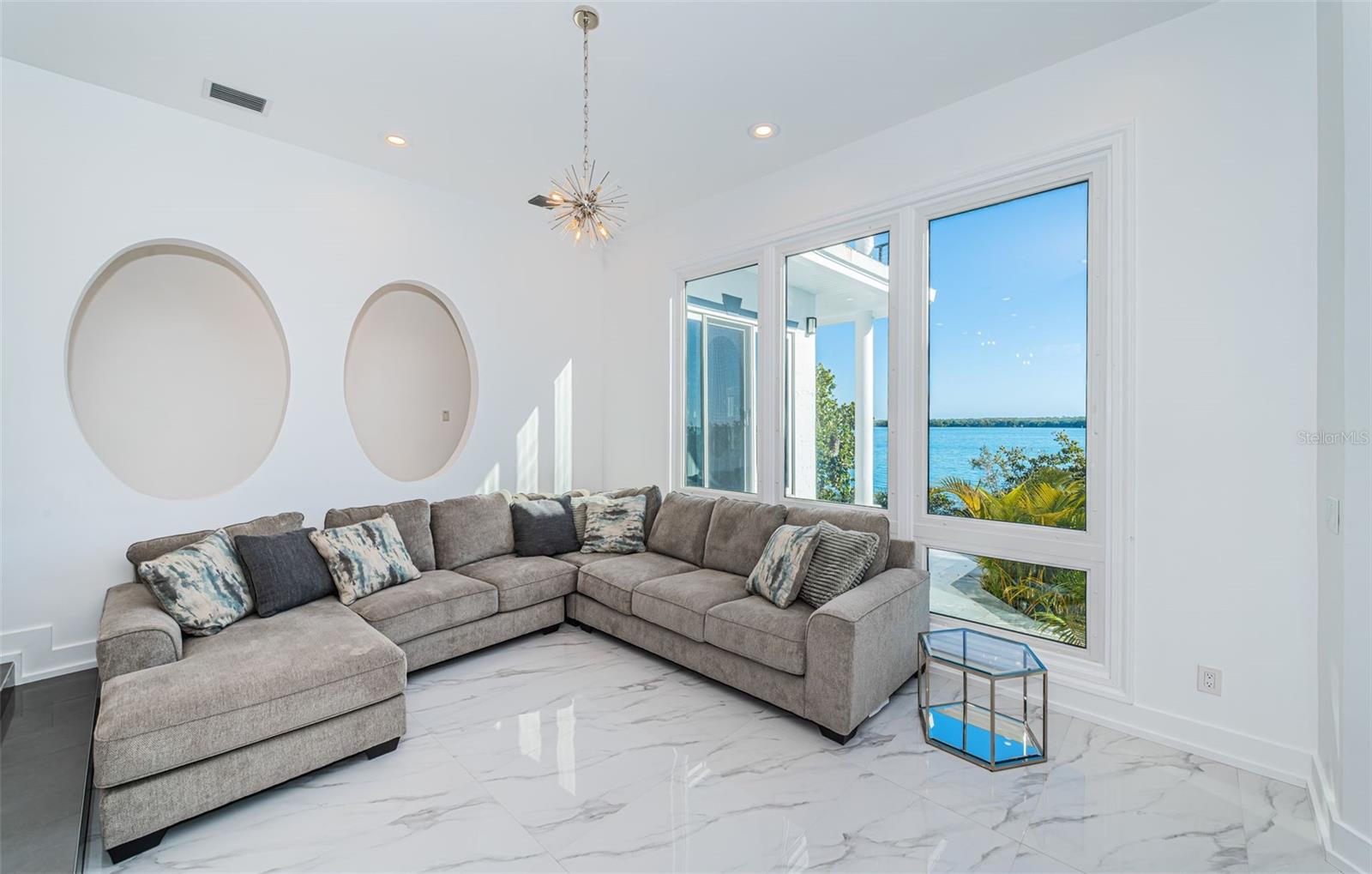 5212 62nd, St Petersburg, FL 33715