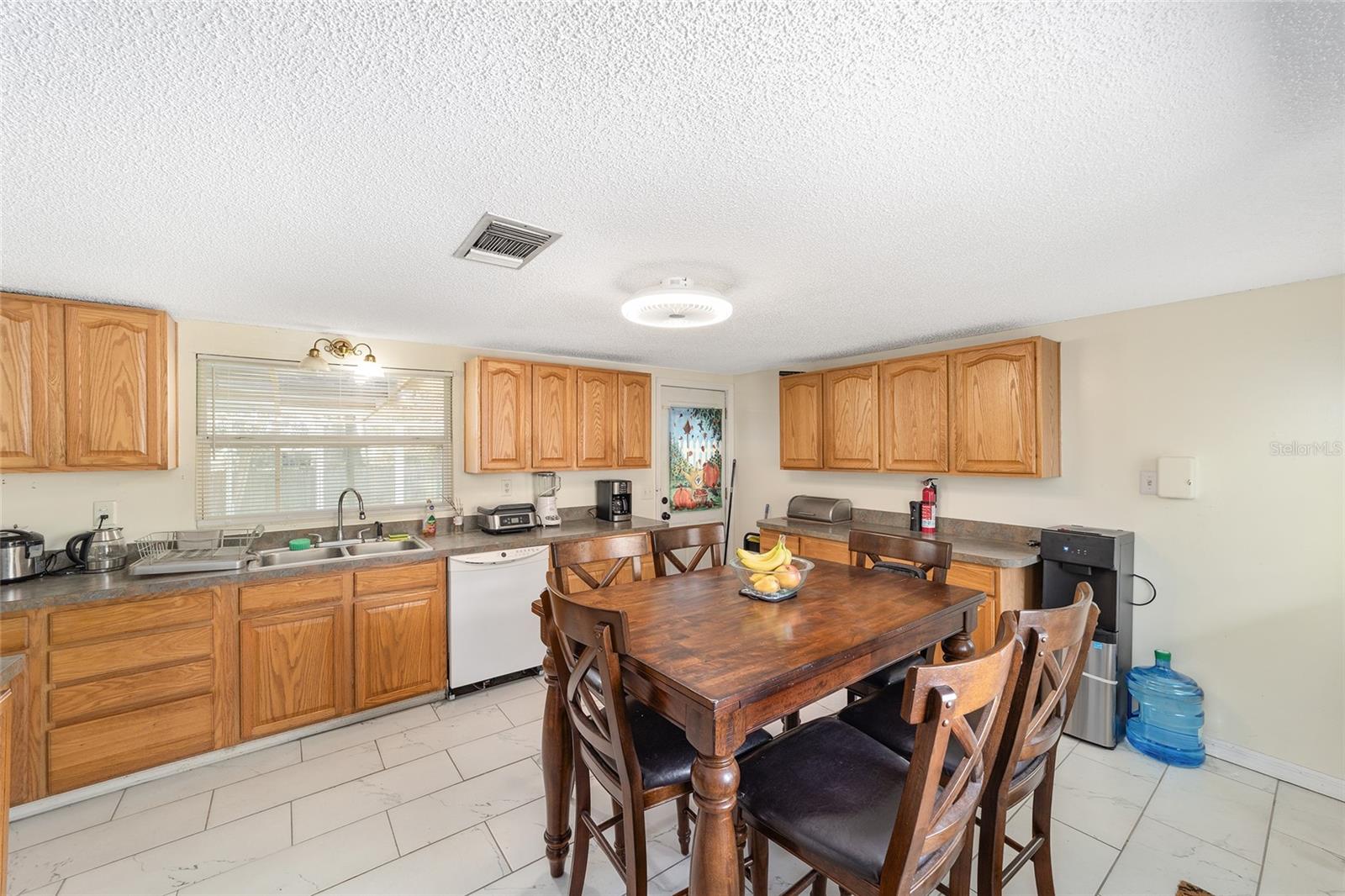7075 Highway 25a, Belleview, FL 34420