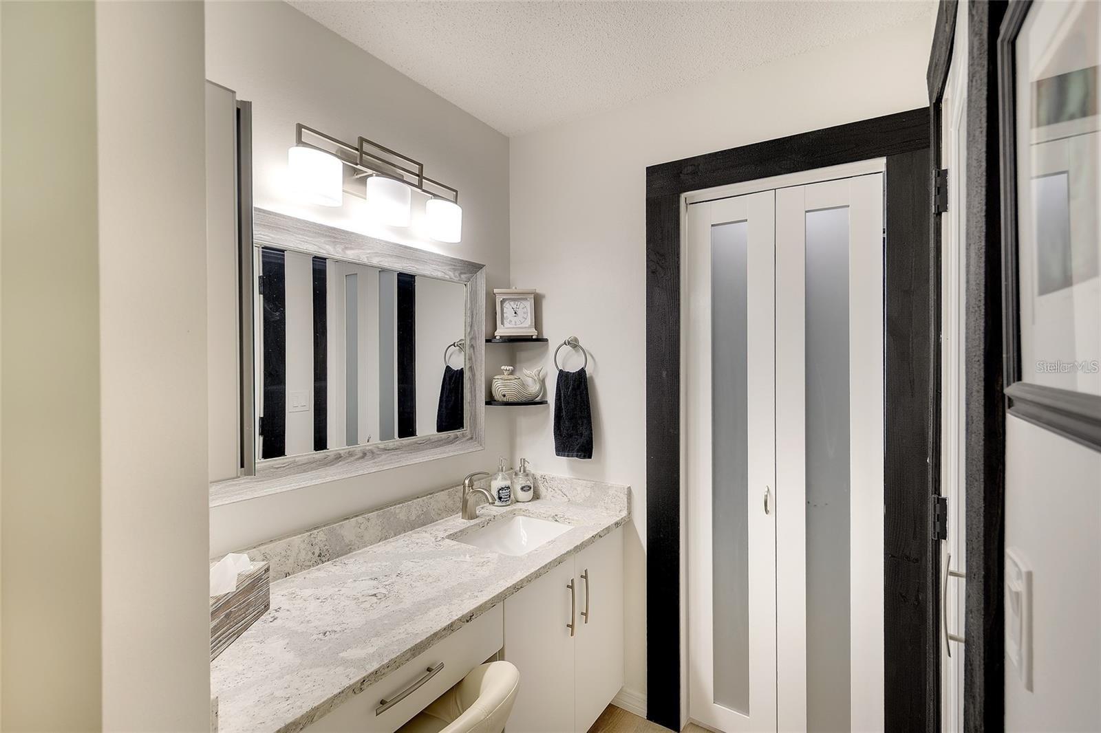 6024 28th, Bradenton, FL 34207