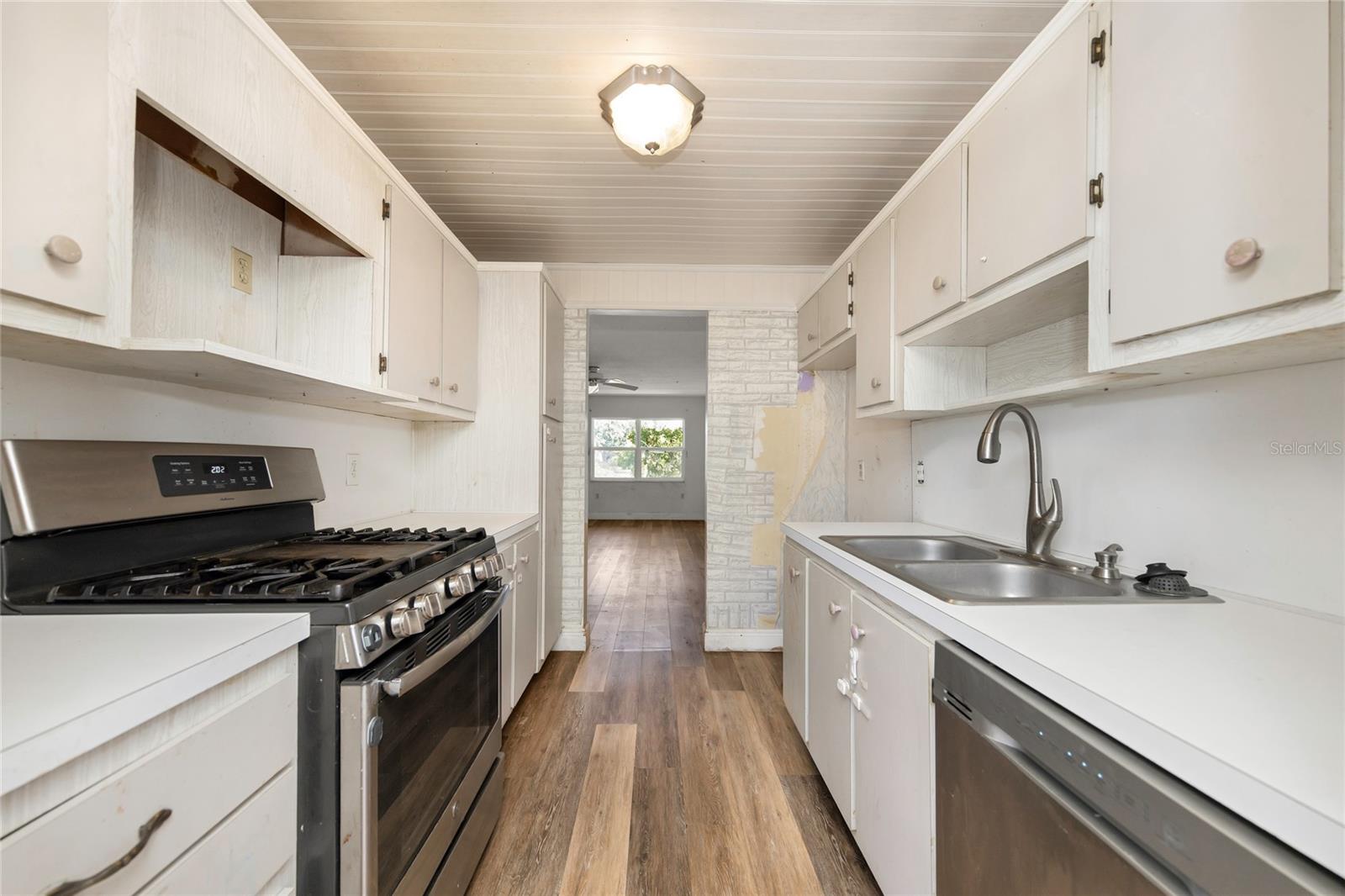 10032 65th Unit 9, St Petersburg, FL 33708